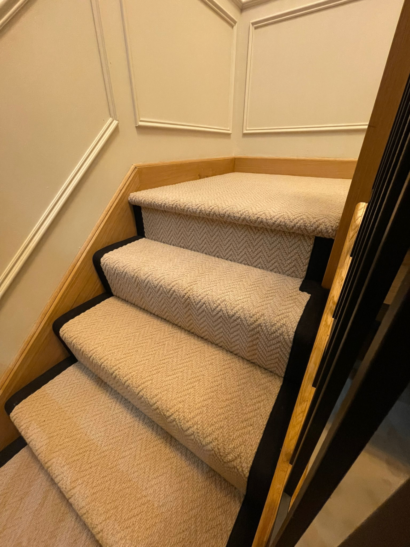 Stair runner install